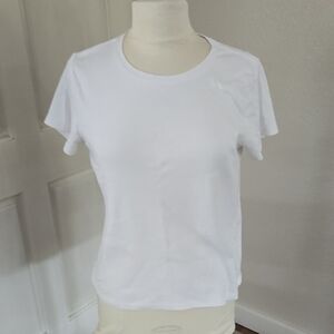 DKNY Women's Short Sleeve Crewneck Tee in White